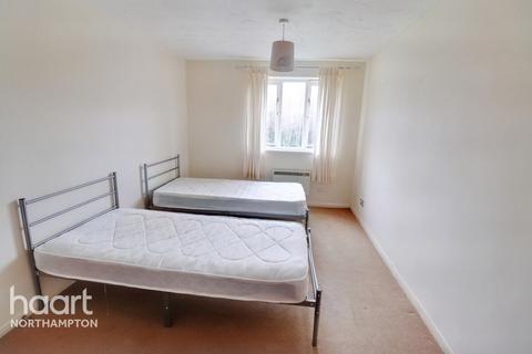 38 Bordeaux Close, Northampton, NN5 6YR