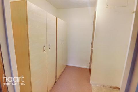 38 Bordeaux Close, Northampton, NN5 6YR