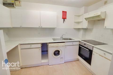 38 Bordeaux Close, Northampton, NN5 6YR