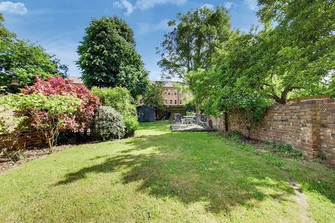 120a Agar Grove, London, NW1 9TY
