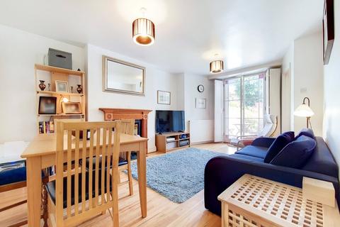 120a Agar Grove, London, NW1 9TY
