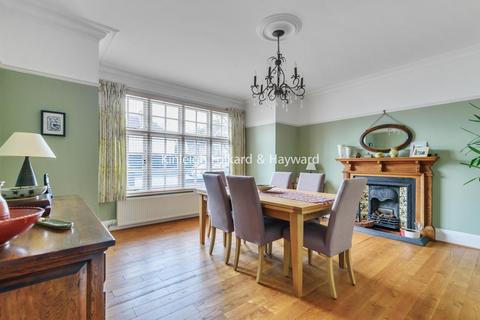 5 bedroom detached house for sale - Southborough Road, Bickley