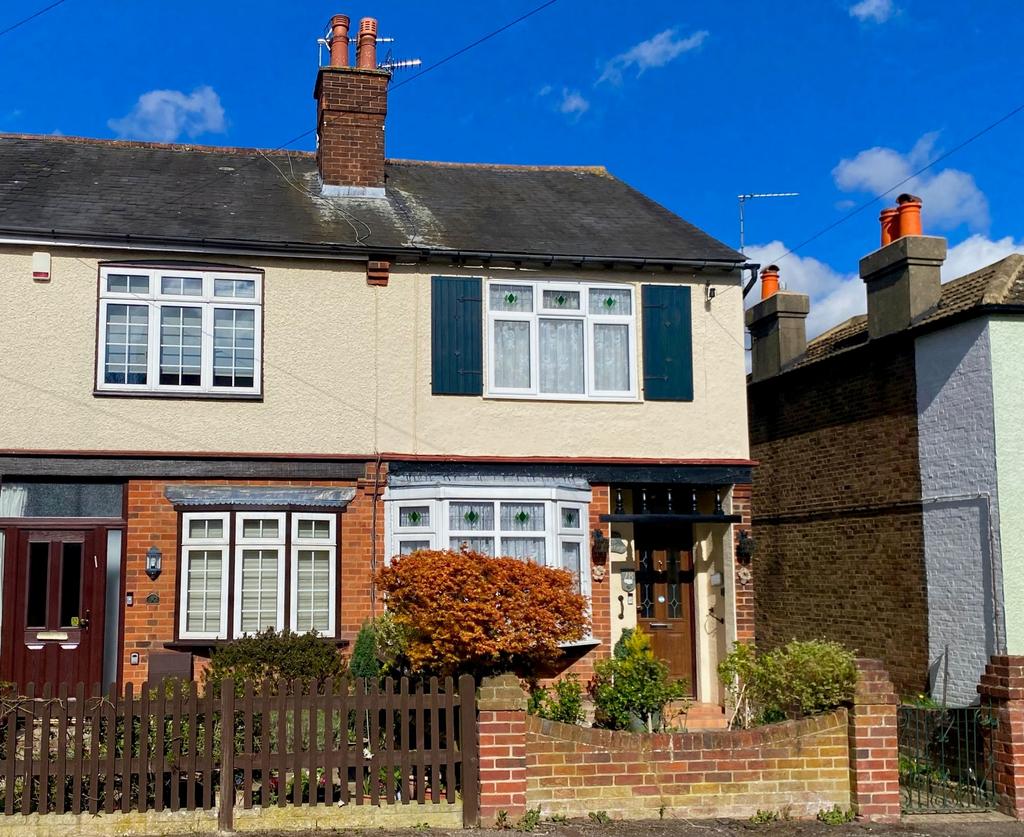 New Road, Shenley, WD7 2 bed cottage £550,000