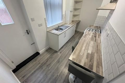 2 bedroom terraced house to rent, Vicarage Street, Stockton-on-Tees