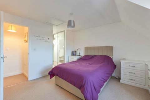 17 Soprano Way, Trowbridge, BA14 7WL