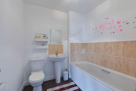 17 Soprano Way, Trowbridge, BA14 7WL