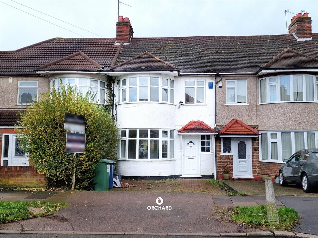 Cannon Lane, Pinner, HA5 3 bed house £2,000 pcm (£462 pw)