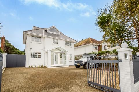 4 bedroom detached house to rent, Panorama Road, Dorset, BH13
