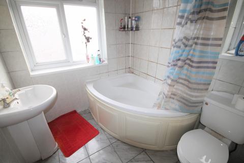 30 Penderel Road, Hounslow, TW3 3QR