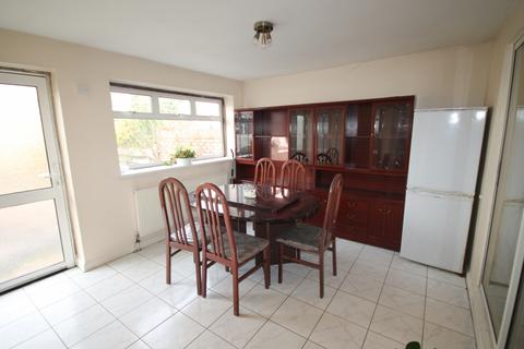 30 Penderel Road, Hounslow, TW3 3QR