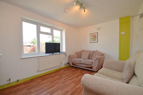 5 bedroom semi-detached house to rent, ROOM AVAILABLE SEPT 24 - Norfolk Close