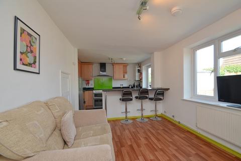 5 bedroom semi-detached house to rent, Norfolk Close, Worcester WR2