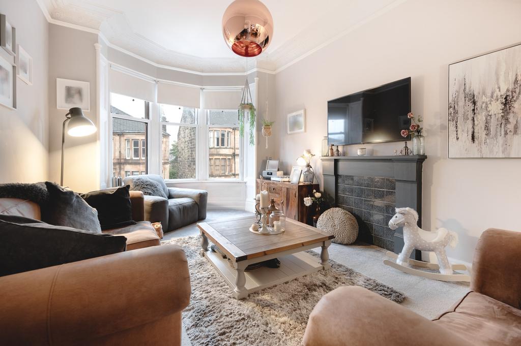 Highburgh Road, Flat 3/2, Hillhead... 2 bed flat £265,000