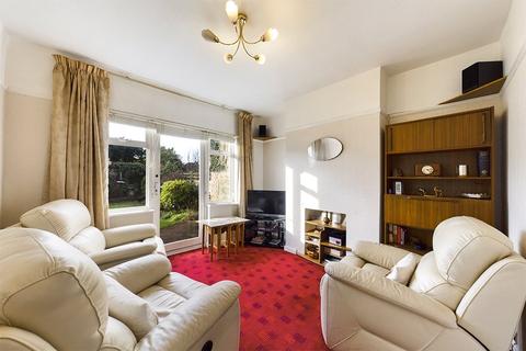 15 Orchard Close, Ruislip, HA4 7LR