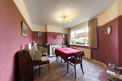 15 Orchard Close, Ruislip, HA4 7LR