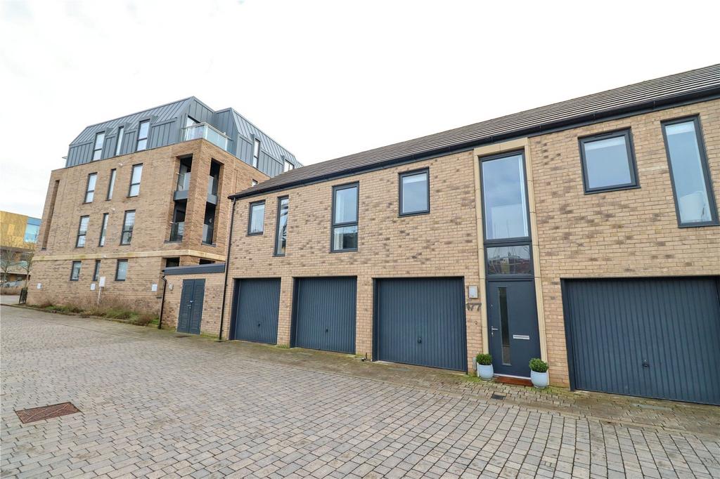 Mulberry Way, Combe Down, Bath, BA2 2 bed terraced house £350,000