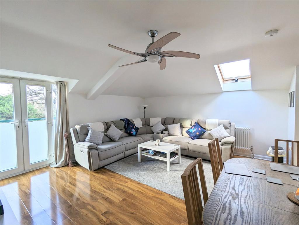 Redlea Court, 54 Military Road, Gosport, Hampshire, PO12 1 bed