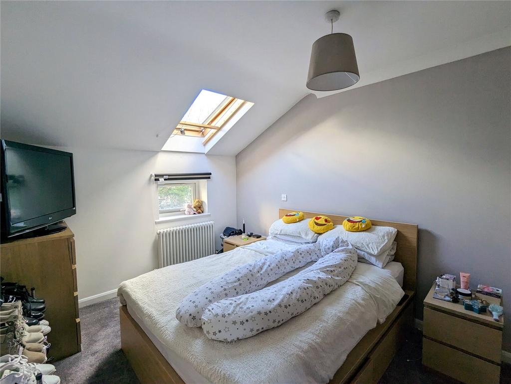Redlea Court, 54 Military Road, Gosport, Hampshire, PO12 1 bed