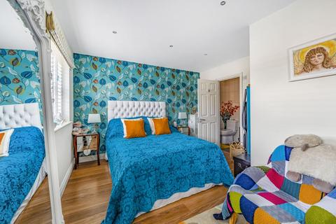4 bedroom detached house for sale - Capesthorne Drive, Haydon Wick, Swindon SN25 1UP