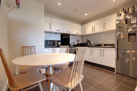 2 bedroom flat for sale - Eaton Road, Enfield, EN1