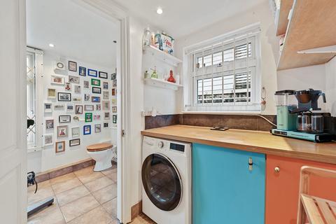 619a Roman Road, London, E3 2RN
