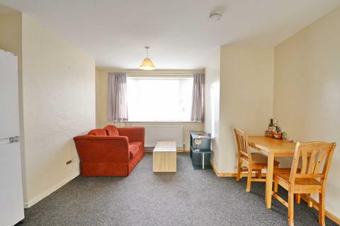 2 bedroom apartment to rent, Wades Road, Filton