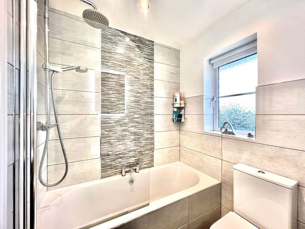 Lingfield Close, Netherton, Liverpool... 3 bed end of terrace house £