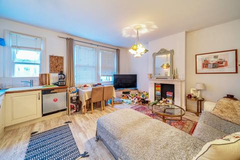 2 bedroom apartment to rent - Kingston Road London SW20