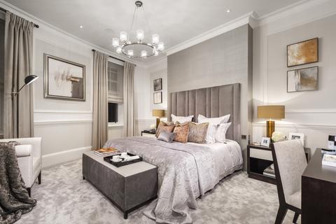 3 bedroom flat for sale, South Street, London W1K