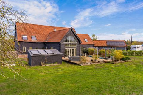 5 bedroom barn conversion for sale - Malthouse Lane, Gissing, Diss