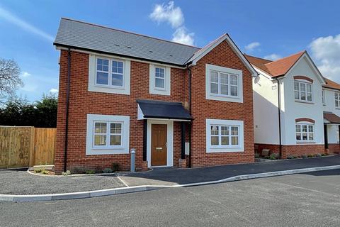 4 bedroom detached house for sale, Three Legged Cross