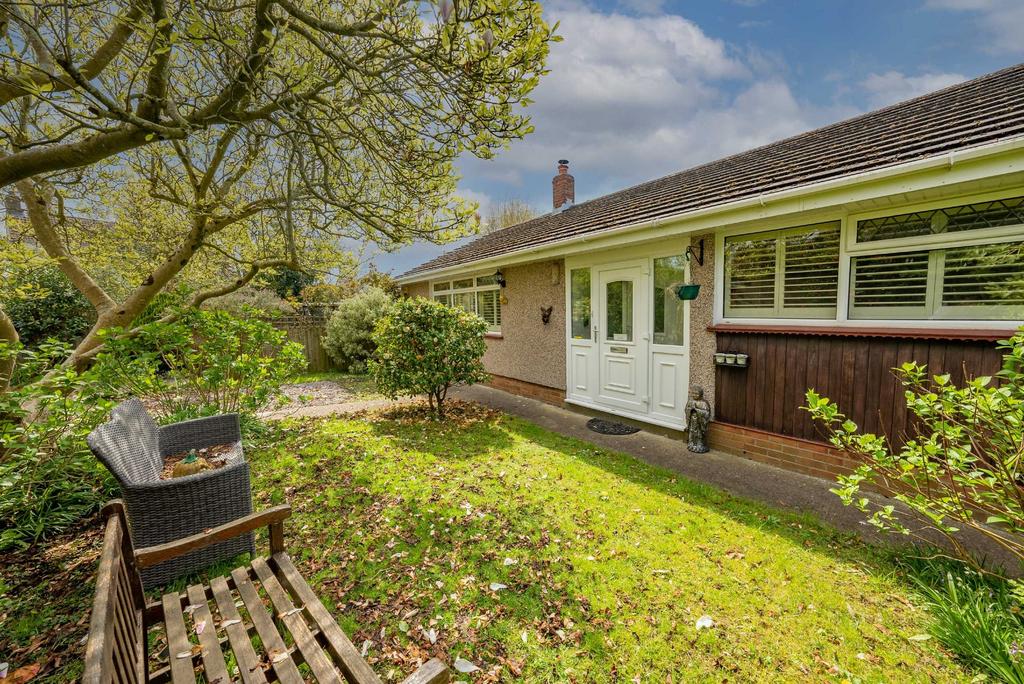 Loop Road, Chepstow 3 bed bungalow for sale £450,000