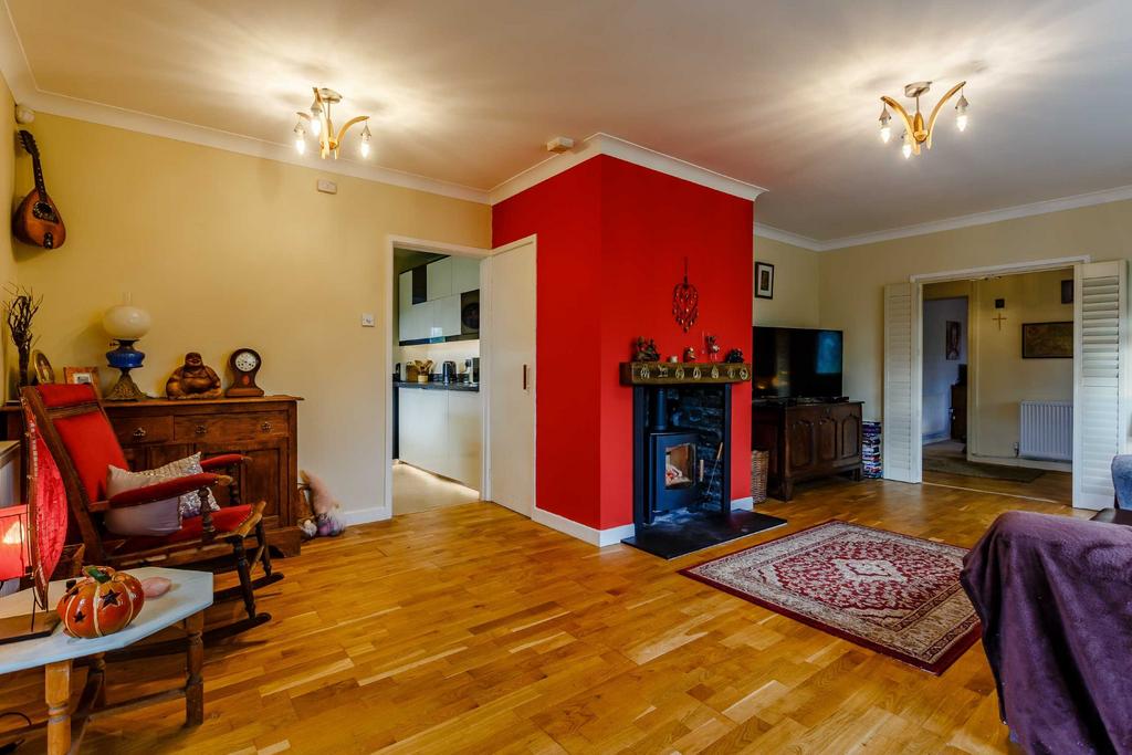 Loop Road, Chepstow 3 bed bungalow for sale £450,000