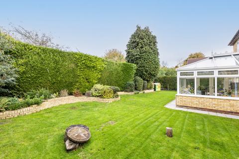 17 Ash Close, Lingfield, RH7 6HQ