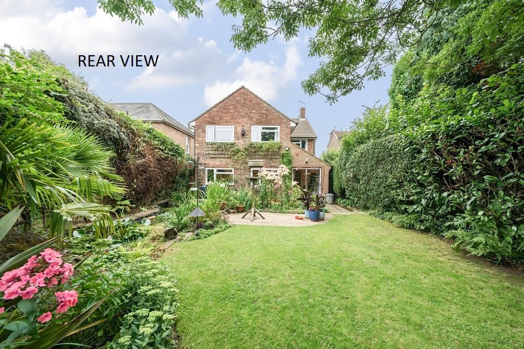 Beeches Road, Crowborough 4 bed detached house for sale £610,000