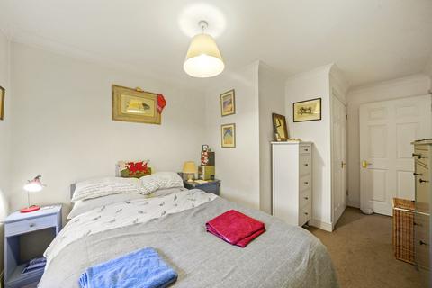 Flat G, 2 Grand Union Close, London, W9 2BD