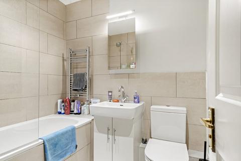 Flat G, 2 Grand Union Close, London, W9 2BD
