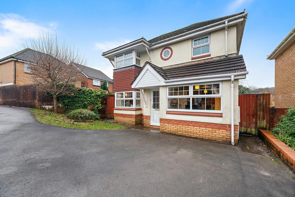 Maes Y Crofft, 4 bed detached house for sale £425,000