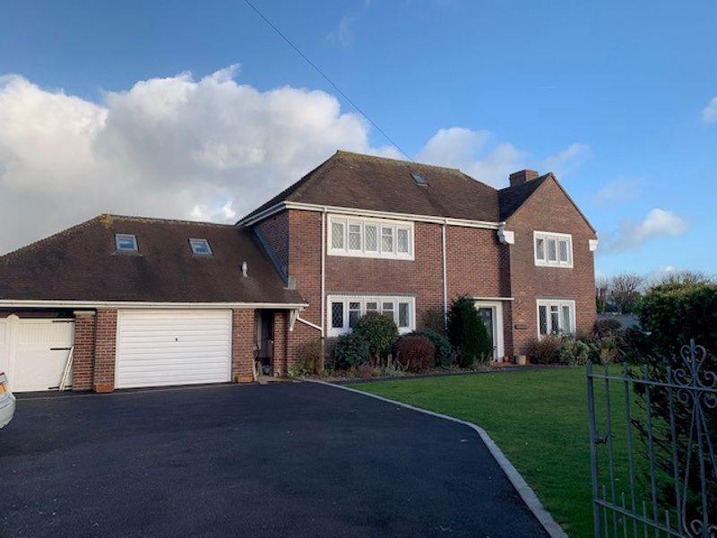 West Road, Porthcawl 7 bed character property to rent £1,950 pcm (£