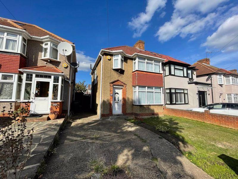 Southbourne Avenue, London 3 bed semidetached house £575,000