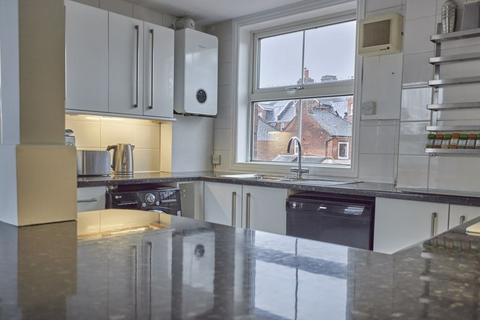 24c Blackall Road, Exeter, EX4 4HE