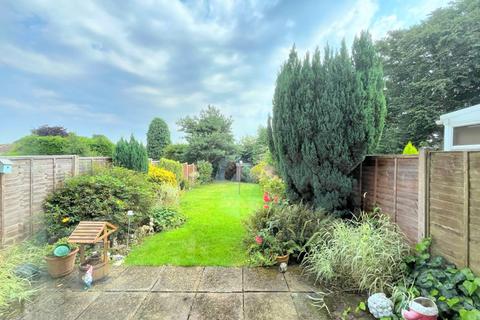 3 bedroom terraced house for sale, Brabham Crescent, Streetly, Sutton Coldfield, B74 2BN