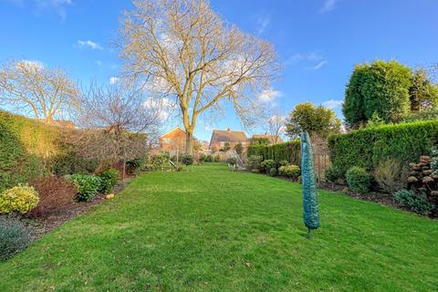 24 Middleton Road, Streetly, Sutton Coldfield, B74 3EU