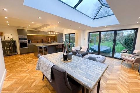 24 Middleton Road, Streetly, Sutton Coldfield, B74 3EU