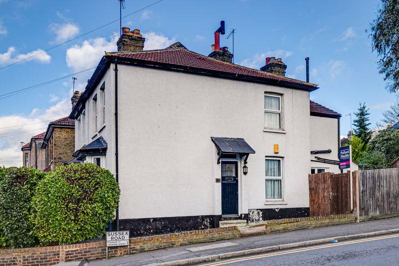 Selsdon Road, South Croydon CR2 6PZ 2 bed semidetached house for sale