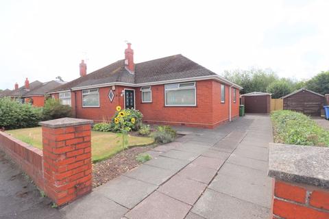 3 bedroom bungalow for sale - Campbell Crescent, Great Sankey, WA5