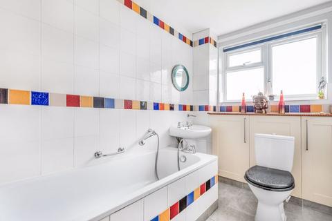 1 The Mount, Coulsdon, CR5 2PD