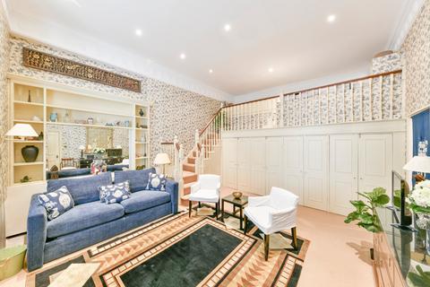 1 bedroom flat for sale, Onslow Gardens, London