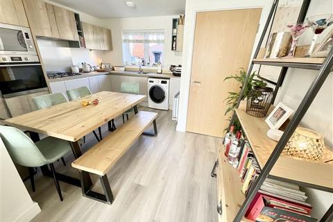 16 Cedar Grove, Waverley, Rotherham, S60 8DA