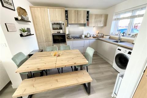 16 Cedar Grove, Waverley, Rotherham, S60 8DA
